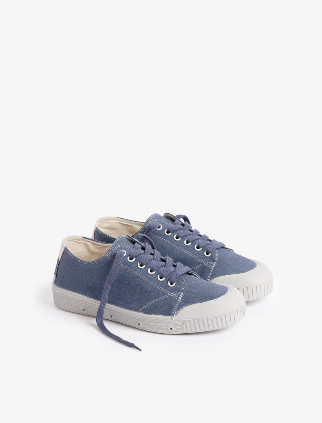 ChatGPT a dit :  Mixed linen tennis shoes - Spring Court Capsule