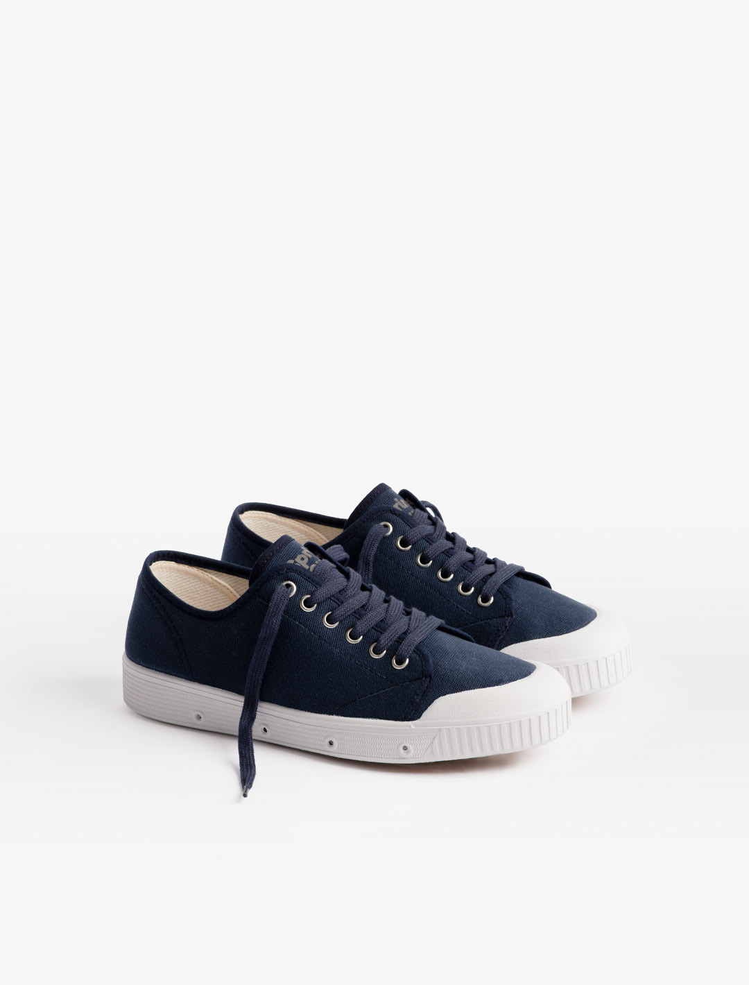 Canvas trainer | Spring Court